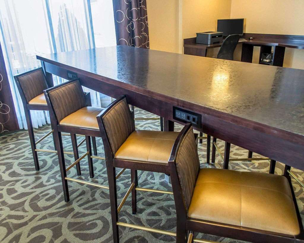 Clarion Hotel Beachwood-Cleveland Restaurant billede